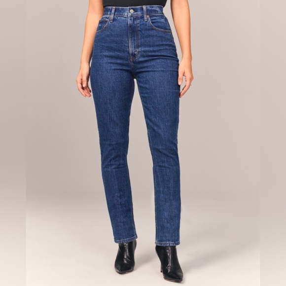 Abercrombie & Fitch Denim - Abercrombie & Fitch Curve Love 90s Slim Straight Jeans - Size 28